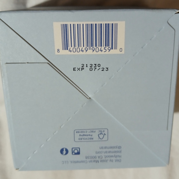 Josie Maran Argan Apothecary Intensic=ve daily repair body butter 6 oz - Picture 8 of 10